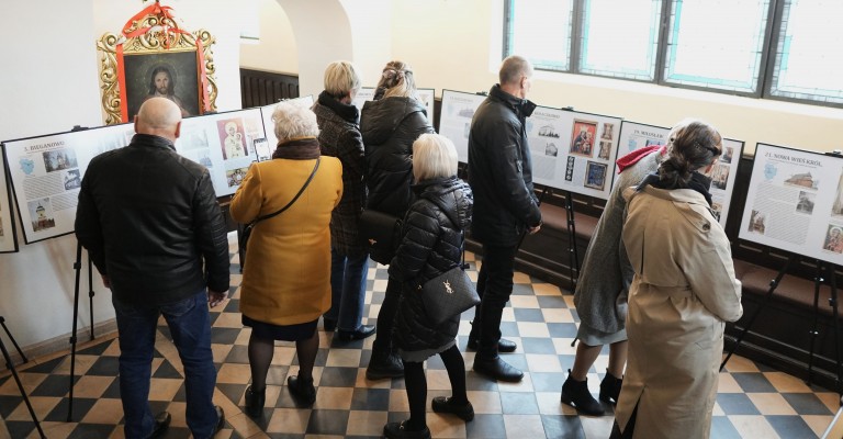 KONFERENCJA I WYSTAWA W MIŁOSŁAWIU